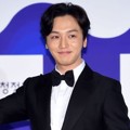 Byun Yo Han di Red Carpet Blue Dragon Awards 2015