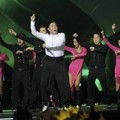 PSY Kembali Nyanyikan Lagu 'Gangnam Style' di Panggung MAMA 2015