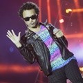 Giring Nidji Tampil Mencolok di Konser 'Satu Project'