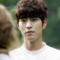Hong Jong Hyun Memandang Jung So Min di Film 'Alice: Boy from Wonderland'