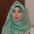 Terry Putri di Bazar dan Talkshow Membahas Donor Darah