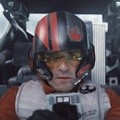 Poe Dameron Seorang Pilot Resistance yang Menyelamatkan Peta Petunjuk Lokasi Luke Skywalker
