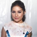 Prilly Latuconsina di Konser 'Move On Party 2016'