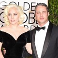 Lady GaGa dan Taylor Kinney di Red Carpet Golden Globes Awards 2016