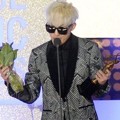 Zion. T Raih Piala Bonsang