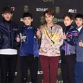 EXO di Red Carpet Golden Disc Awards 2016