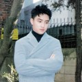 D.O. EXO Tampan Kenakan Coat Panjang
