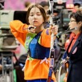 Eunha G-Friend di Lomba Panahan 'Idol Star Athletics Championships 2016'