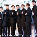 EXO di Red Carpet Gaon Chart K-Pop Awards 2016
