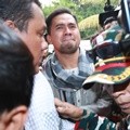 Saiful Jamil Tiba di Polsek Metro Kelapa Gading