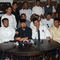 Yusril Ihza Mahendra Sambangi Ahmad Dhani