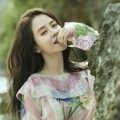 Song Ji Hyo Cantik di Majalah Cosmo Bride Edisi Musim Semi 2016