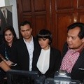 Julia Perez Jalani Sidang Perdana Perceraian