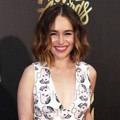 Emilia Clarke di Red Carpet MTV Movie Awards 2016