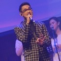 Penampilan Afgan di 'An Evening Showcase with Afgan & Raisa'