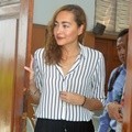 Dewi Rezer di Sidang Cerai Perdana