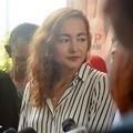 Dewi Rezer di Sidang Cerai Perdana