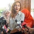 Dewi Rezer di Sidang Cerai Perdana