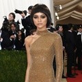 Zendaya Coleman Kenakan Koleksi Michael Kors