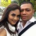 Kemesraan Krisdayanti dan Raul Lemos di Los Angeles
