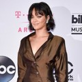 Rihanna di Red Carpet Billboard Music Awards 2016