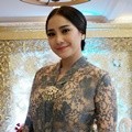 Cantiknya Nagita Slavina di Acara Tedak Siten Rafathar