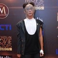 Aming Tampil Eksentrik di IMA Awards 2016
