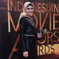 Zee Zee Shahab Hadir di Indonesia Movie Actors Awards 2016