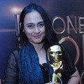 Ine Febriyanti di Indonesia Movie Actors Awards 2016