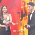 Suzy miss A dan D.O. EXO Raih Piala Popularity Award Kategori Film