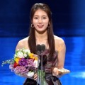 Suzy miss A Raih Piala InStyle�s Best Style Award