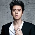 Park Hae Jin di Majalah Esquire Edisi April 2016