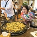 Marsha Tengker Tengah Masak Bibimbap