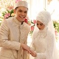 Ines Pasang Cincin di Jari Manis Ben Kasyafani
