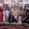 Para Pemain Sinetron 'Tukang Bubur Naik Haji' Hadir di Resepsi Ben Kasyafani dan Ines