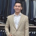 Samuel Zylgwyn Fitting Jas Jelang Pernikahan