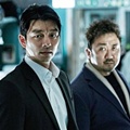 Adegan Gong Yoo dan Ma Dong Seok di Film 'Train to Busan'
