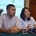 Chua Kotak dan Firmansyah Dikaruniai Anak Laki-Laki
