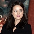 Julie Estelle Hadiri Launching Buku 'Firegate'