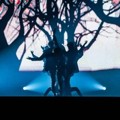 EXO Peragakan Formasi 'Pohon Kehidupan' di Awal Lagu 'Wolf'