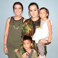 Sheila Marcia dan Melodya Vanesha Saat Ditemui di Jl. Kapten Tendean, Jakarta selatan