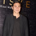 Vino Bastian di Jumpa Pers Film 'Chrisye'