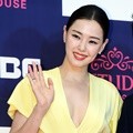 Honey Lee Didapuk Menjadi Host APAN Star Awards 2016
