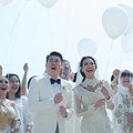 Pelepasan Balon Usai Melakukan Akad Nikah