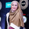 Okie Agustina Hadir di Selebrita Awards 2016
