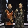 Raffi Ahmad Bawa Pulang Trofi Presenter Program Hiburan Terfavorit