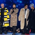 Grup senior Sechs Kies Ikut meriahkan MelOn Music Awards 2016 dengan Menyayikan 3 Lagu andalannya