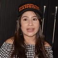 Prilly Latuconsina di Konferensi Pers Film 'Hangout'