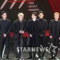 EXO Raih Piala Daesang