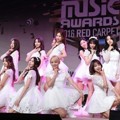 IOI Nyanyikan Lagu 'Dream Girls' di Red Carpet MAMA 2016